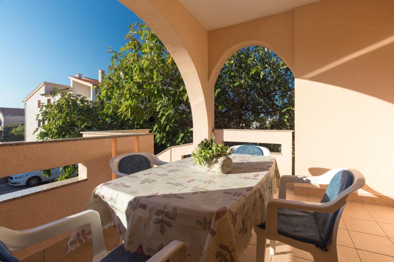 Ferienwohnung Lana Punat Exterior foto